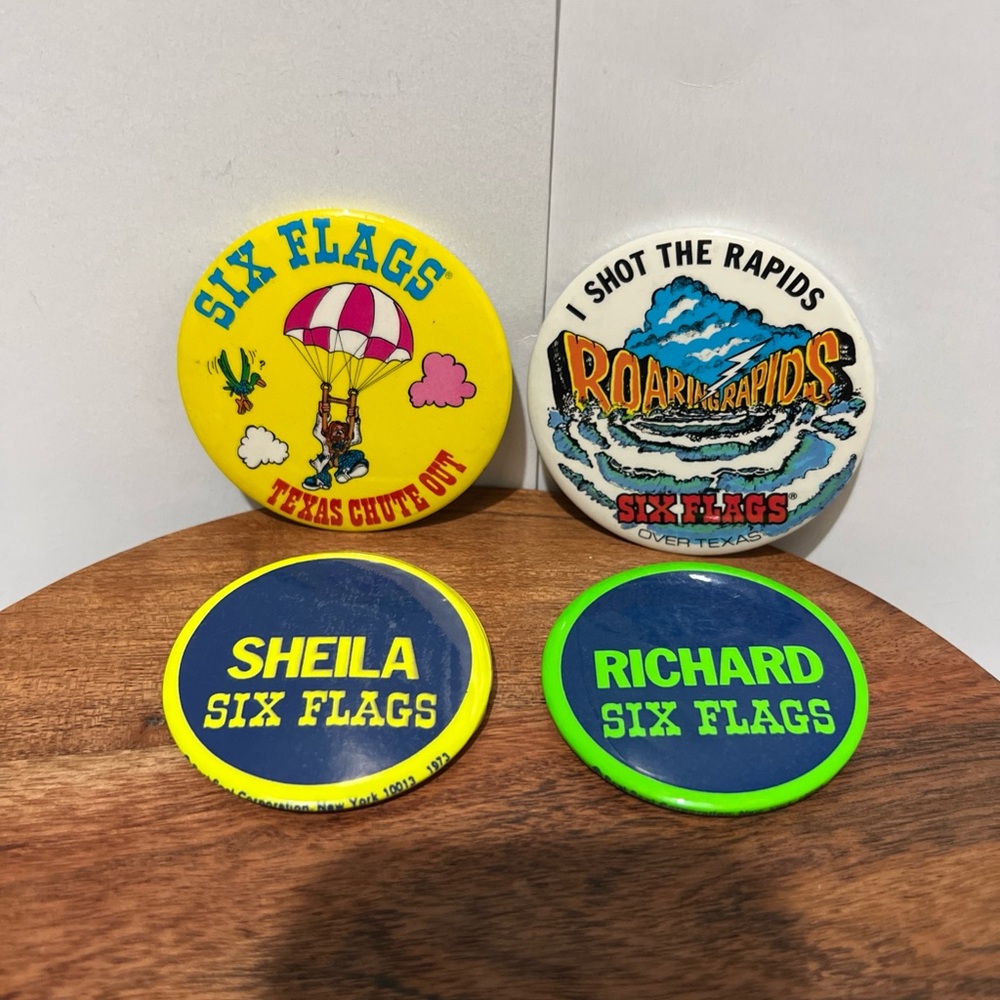 VTG Six Flags Themed Buttons - set of 4 - 1973, 1976, 1983
